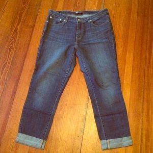 EUC Levi’s skinny jeans